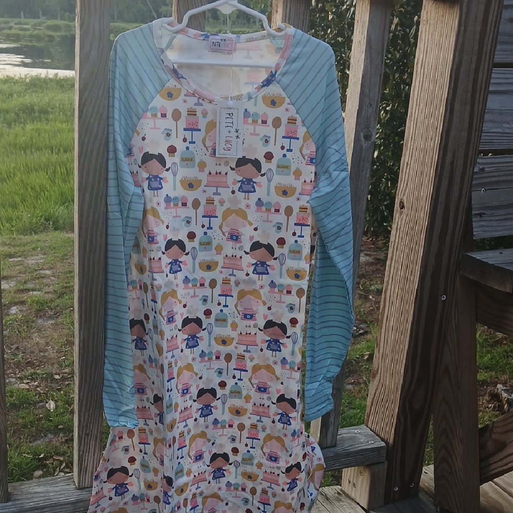 Casual Blue Dress with Playful Print, 10/12